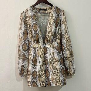 Ark & Co. Snake Print Long Sleeve Romper | Size S